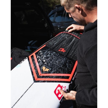 Grip Creatures Mick Fanning Lite Black Red