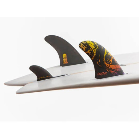 Feather Fins AIPA Twin Fin 2+1 Single Tap Black