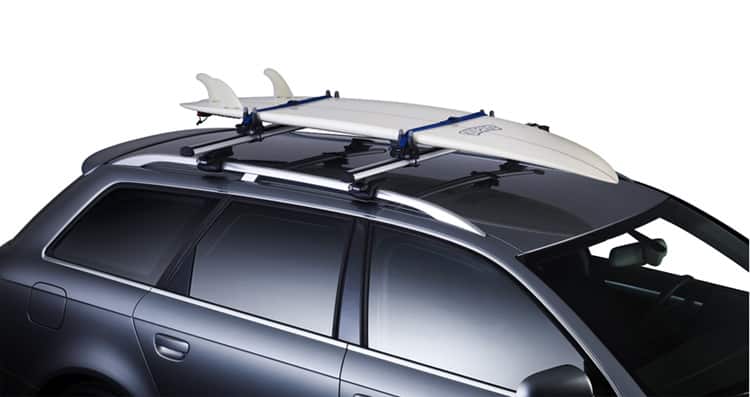 Cómo transportar tablas de surf en el coche